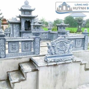 khuôn viên lăng mộ đá tự nhiên nguyên khối cao cấp